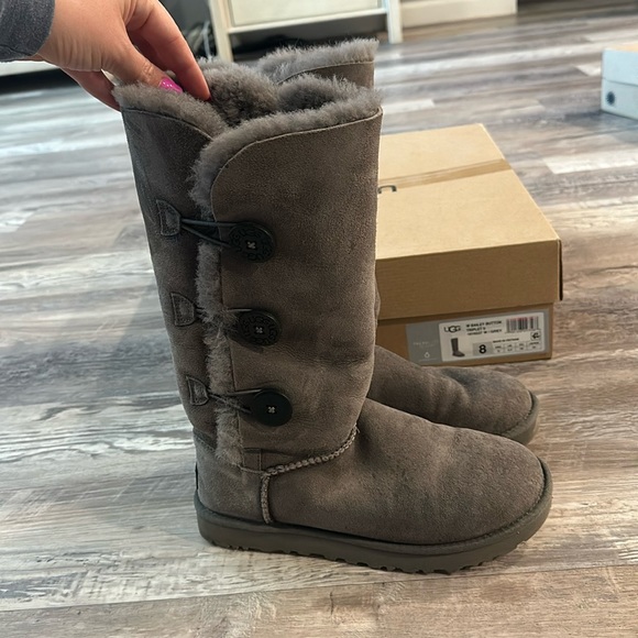 UGG Shoes - Ugg Bailey boot size 8